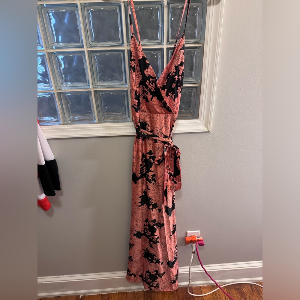 Lulus Wedding Guest Dress NEVER WORN WITH TAGS